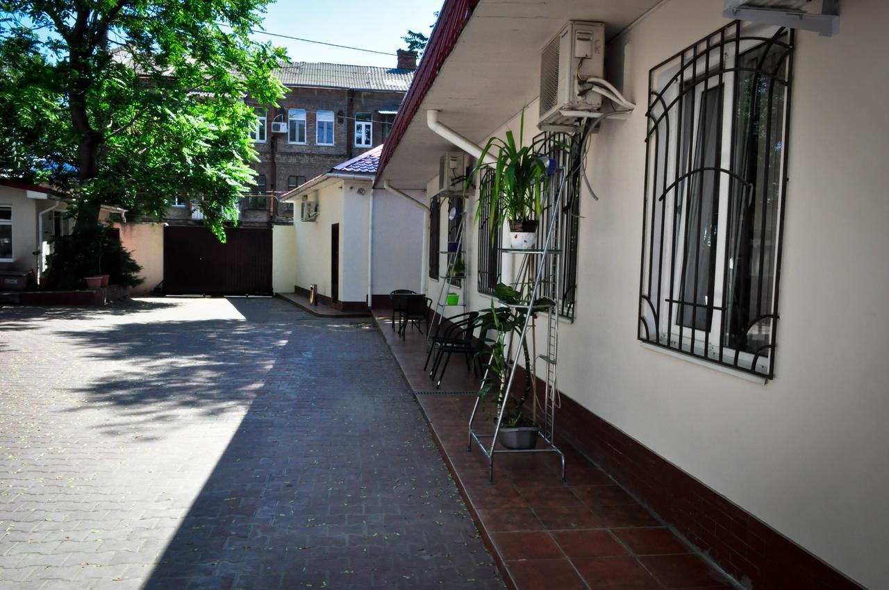 Old Courtyard Hostel Odessa Eksteriør bilde
