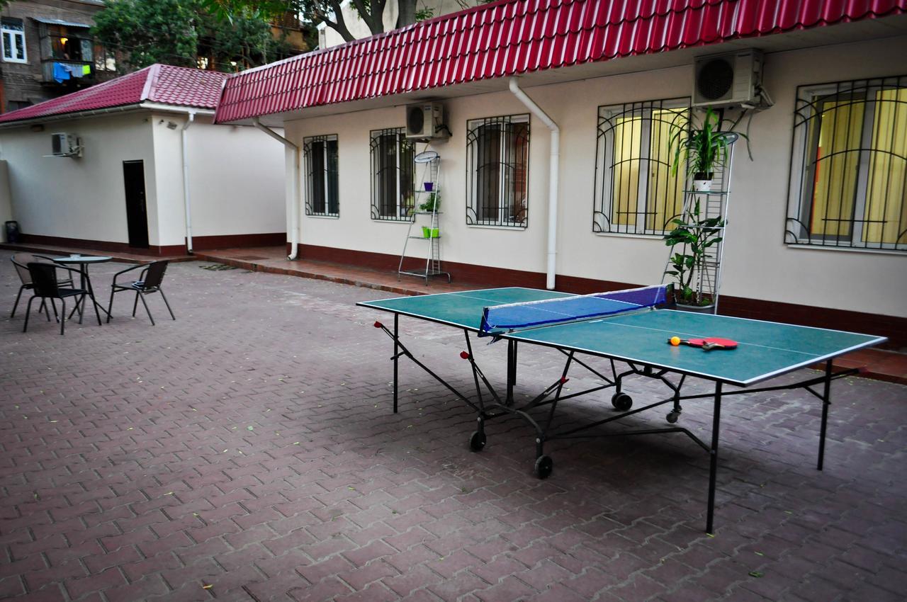 Old Courtyard Hostel Odessa Eksteriør bilde