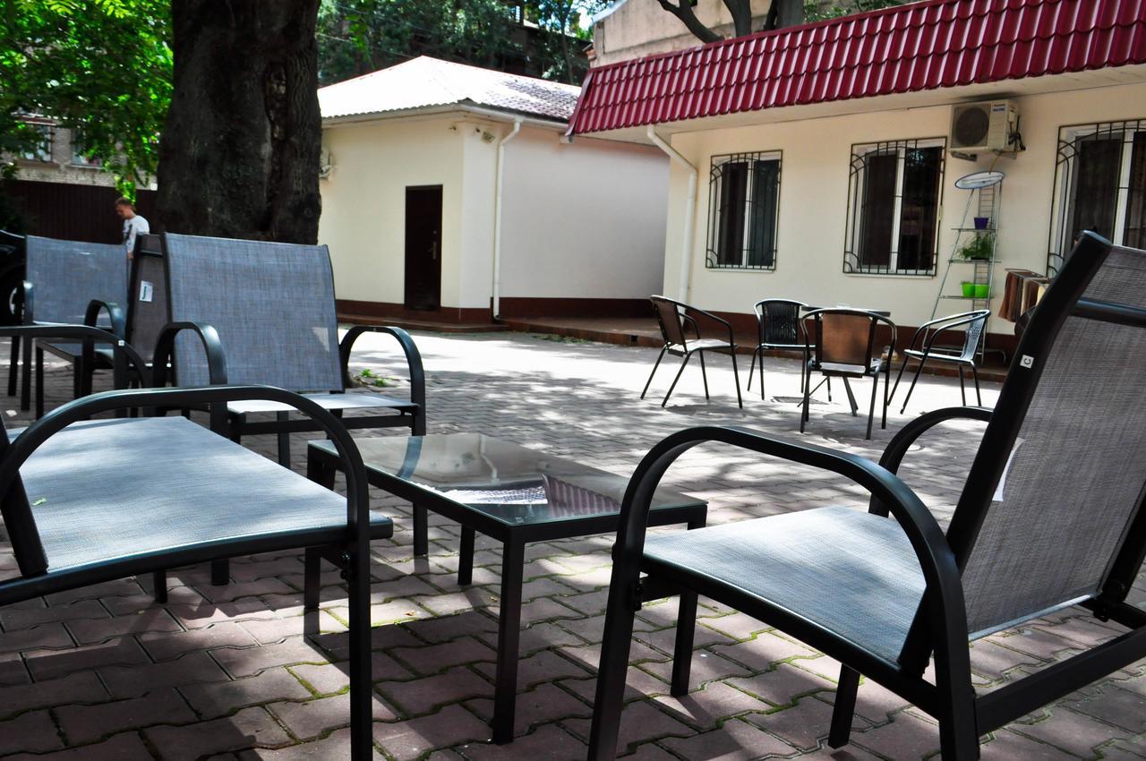 Old Courtyard Hostel Odessa Eksteriør bilde